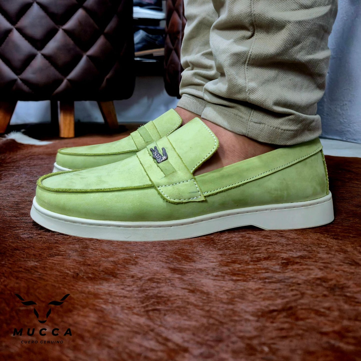 REF: 04-676 Nobuck Verde Musgo - Apache Formal